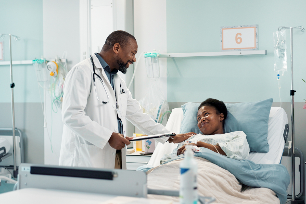 Doctor And Patient In Hospital 1200X800